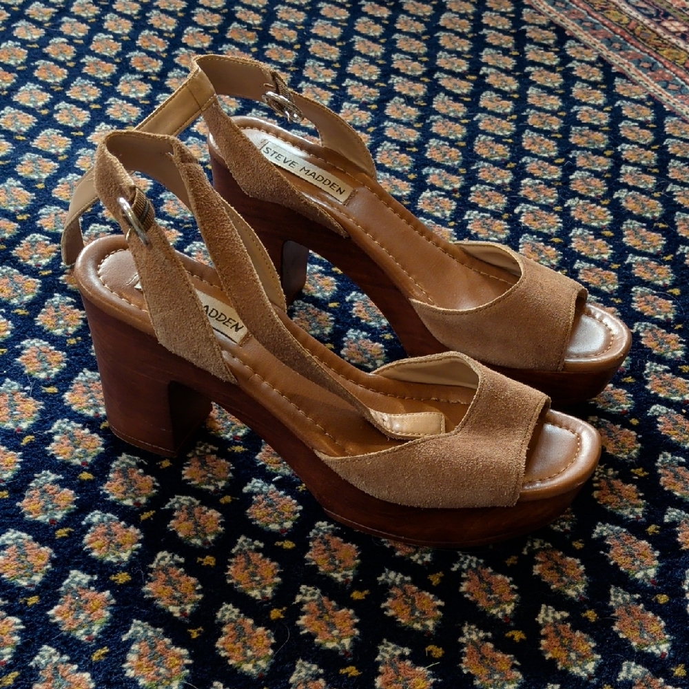 Steve Madden Tan Suede Platform Sandals